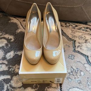 Michael Kors Ionna Pumps
